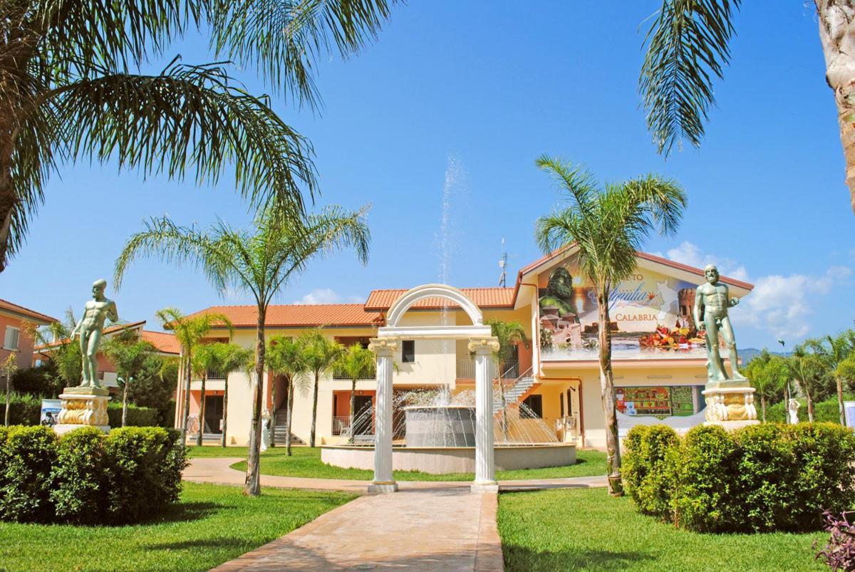 Club Esse Aquilia Beach Village Badolato Marina ภายนอก รูปภาพ